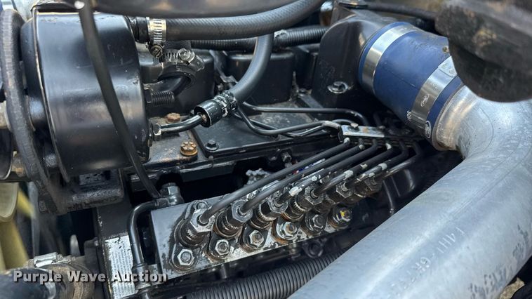 image for item EG6081 1998 Ford F800 box truck