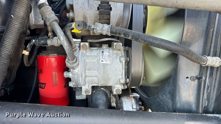 image for item EG6081 1998 Ford F800 box truck