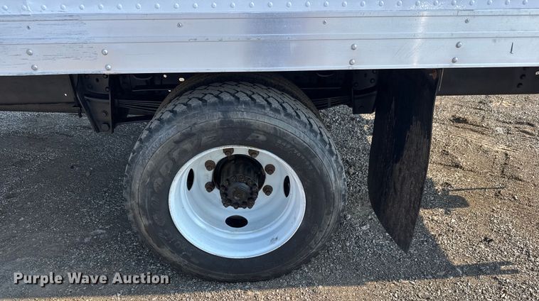 image for item EG6081 1998 Ford F800 box truck