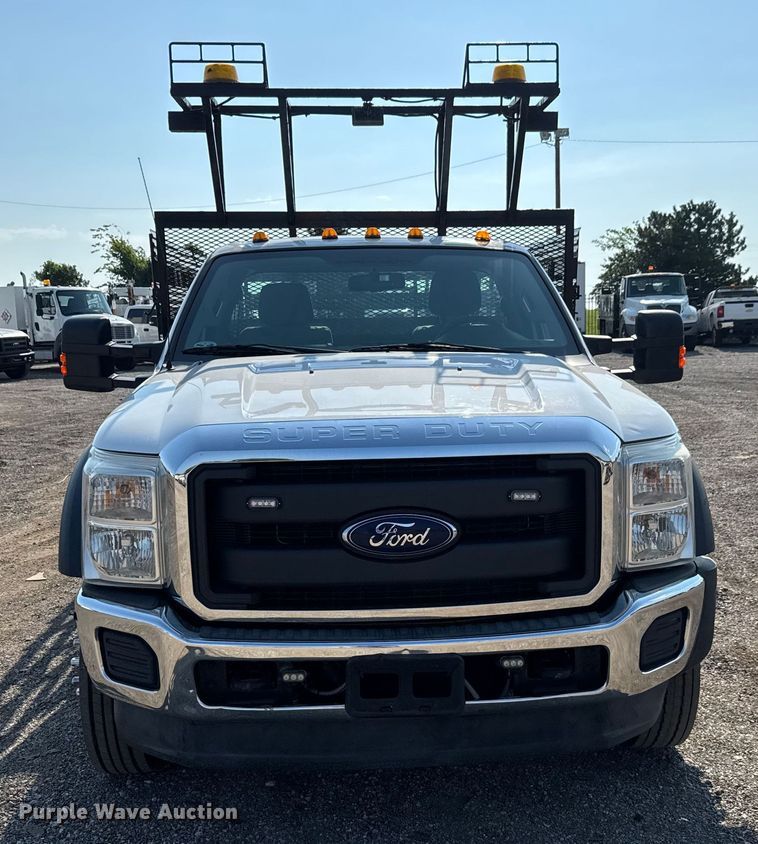 image for item EG6083 2016 Ford F550 Super Duty flatbed truck