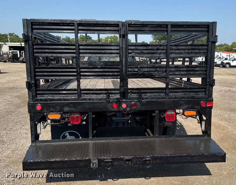 image for item EG6083 2016 Ford F550 Super Duty flatbed truck