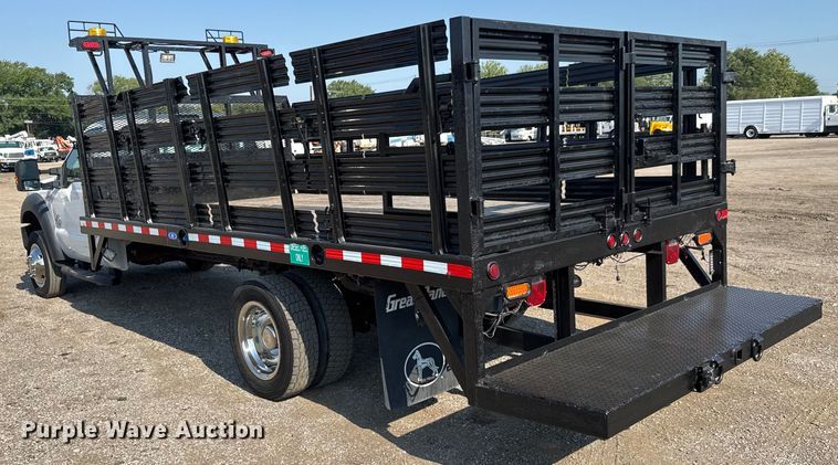 image for item EG6083 2016 Ford F550 Super Duty flatbed truck