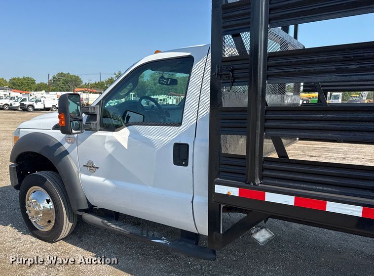 image for item EG6083 2016 Ford F550 Super Duty flatbed truck