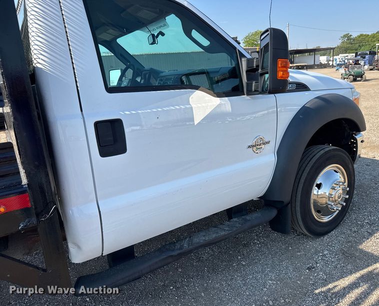 image for item EG6083 2016 Ford F550 Super Duty flatbed truck