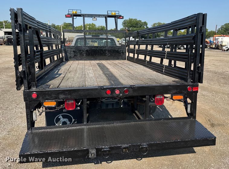 image for item EG6083 2016 Ford F550 Super Duty flatbed truck