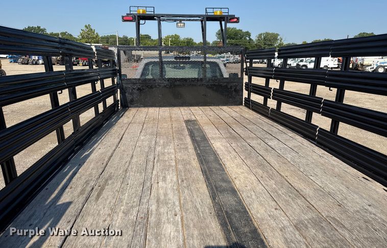 image for item EG6083 2016 Ford F550 Super Duty flatbed truck