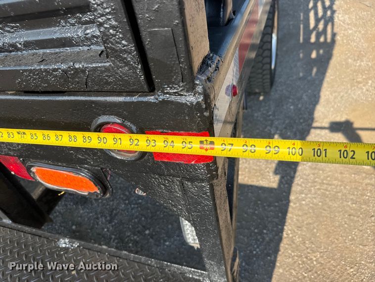 image for item EG6083 2016 Ford F550 Super Duty flatbed truck