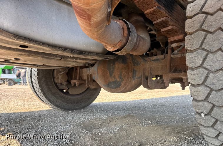 image for item EG6083 2016 Ford F550 Super Duty flatbed truck