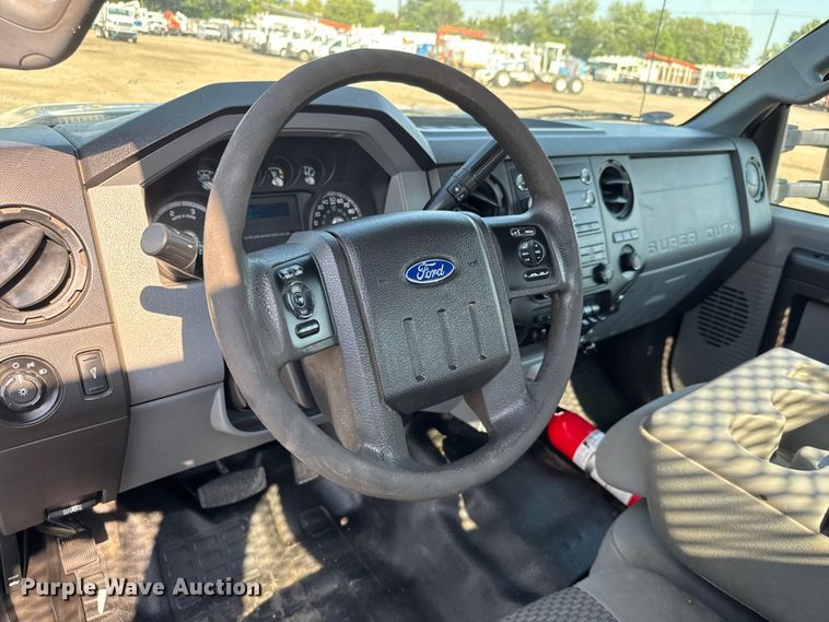 image for item EG6083 2016 Ford F550 Super Duty flatbed truck