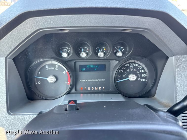 image for item EG6083 2016 Ford F550 Super Duty flatbed truck