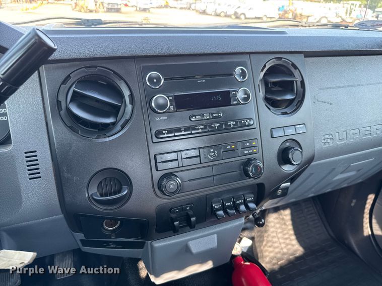 image for item EG6083 2016 Ford F550 Super Duty flatbed truck