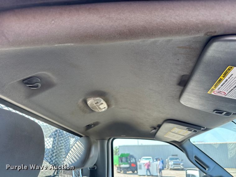 image for item EG6083 2016 Ford F550 Super Duty flatbed truck