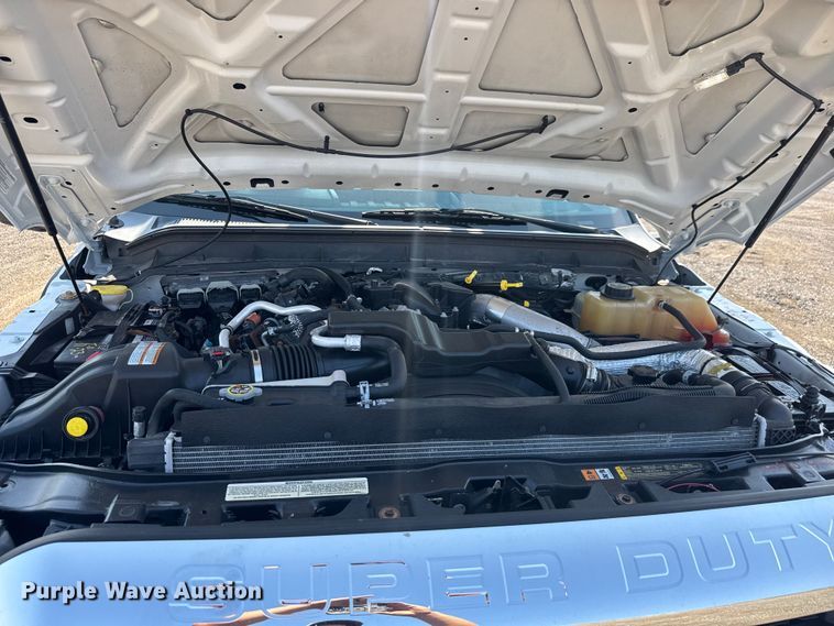 image for item EG6083 2016 Ford F550 Super Duty flatbed truck