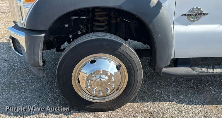 image for item EG6083 2016 Ford F550 Super Duty flatbed truck