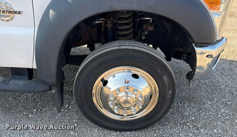 image for item EG6083 2016 Ford F550 Super Duty flatbed truck