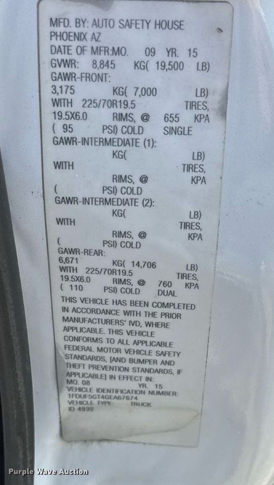 image for item EG6083 2016 Ford F550 Super Duty flatbed truck