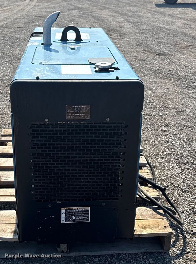 image for item EG6092 2009 Miller Bobcat 250 welder