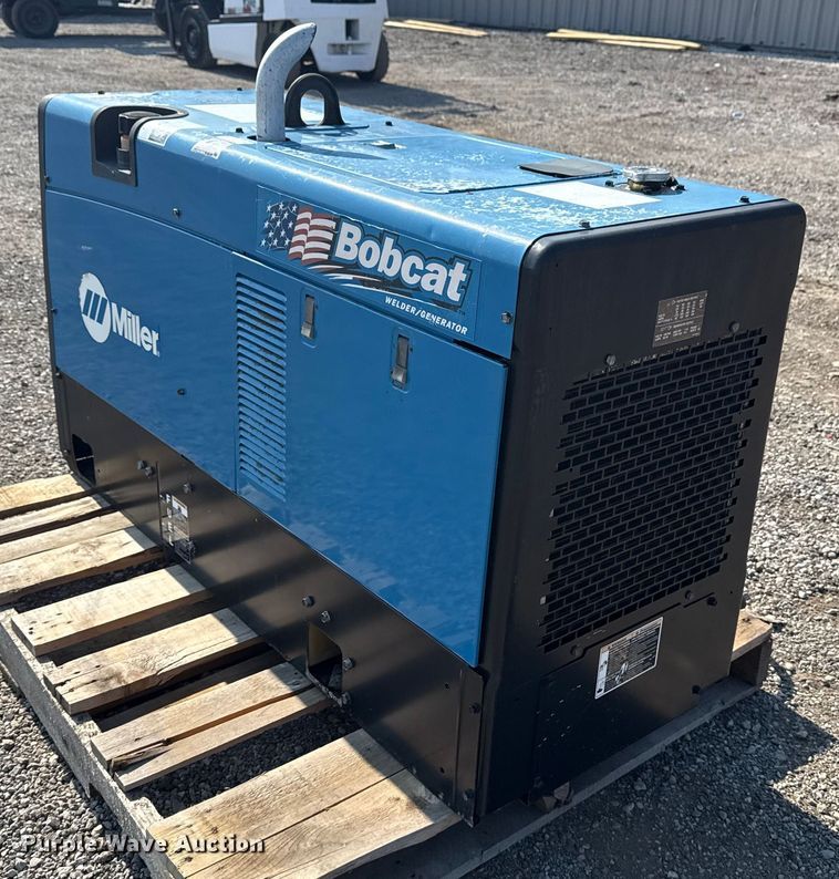 image for item EG6092 2009 Miller Bobcat 250 welder