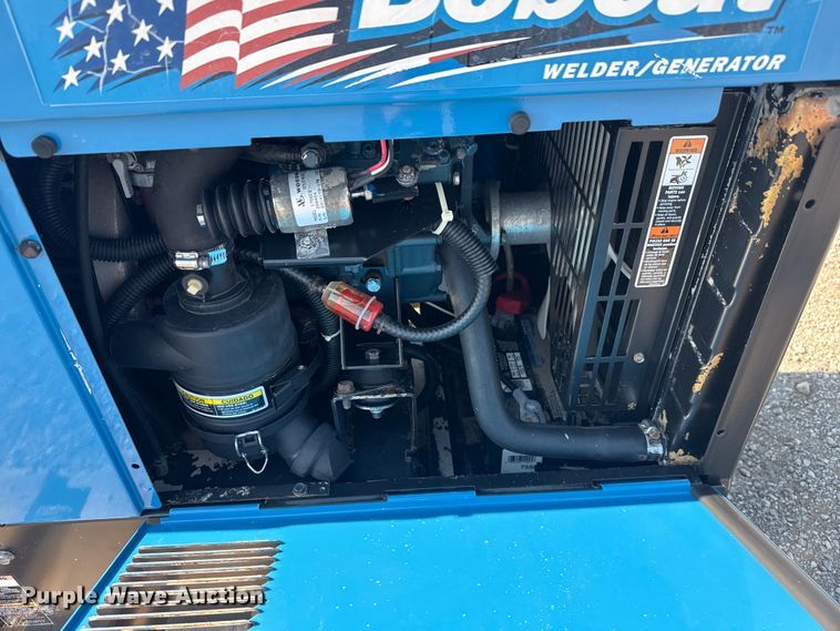 image for item EG6092 2009 Miller Bobcat 250 welder