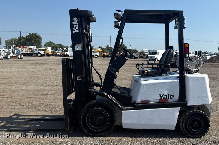 image for item EG6093 2000 Yale GLP050RGNUAE084 forklift