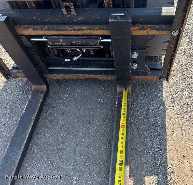 image for item EG6093 2000 Yale GLP050RGNUAE084 forklift