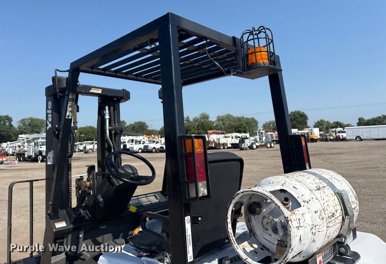 image for item EG6093 2000 Yale GLP050RGNUAE084 forklift