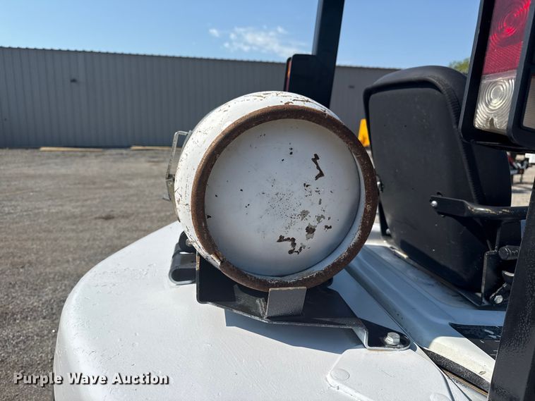 image for item EG6093 2000 Yale GLP050RGNUAE084 forklift