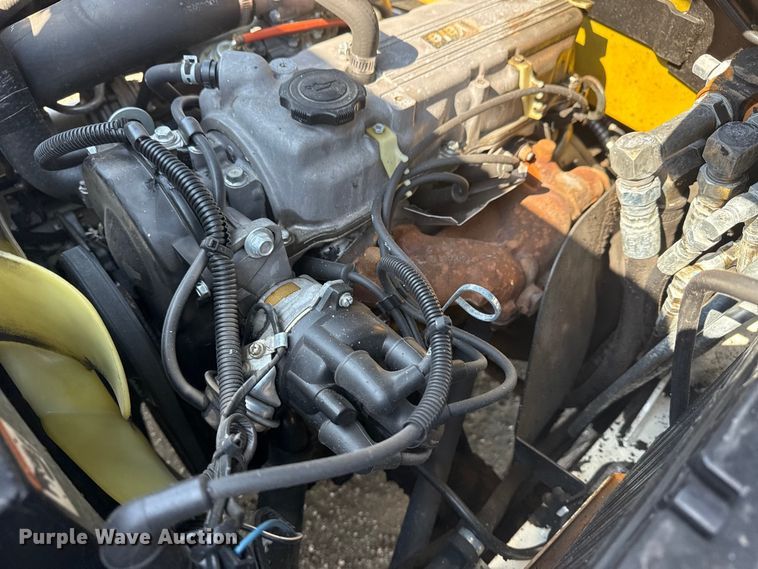 image for item EG6093 2000 Yale GLP050RGNUAE084 forklift