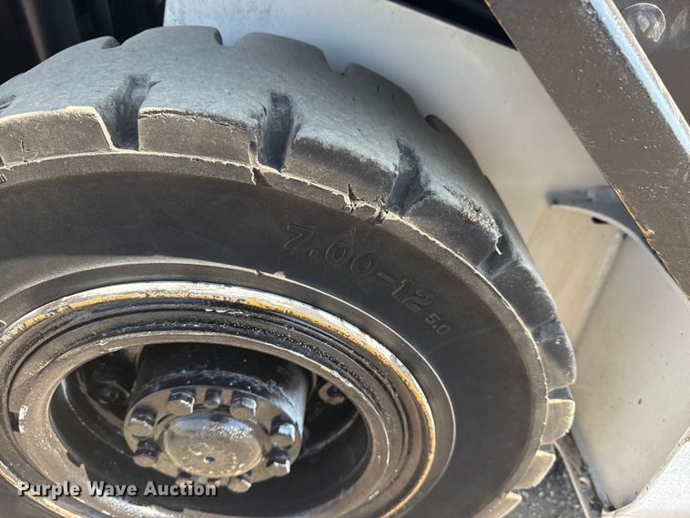 image for item EG6093 2000 Yale GLP050RGNUAE084 forklift