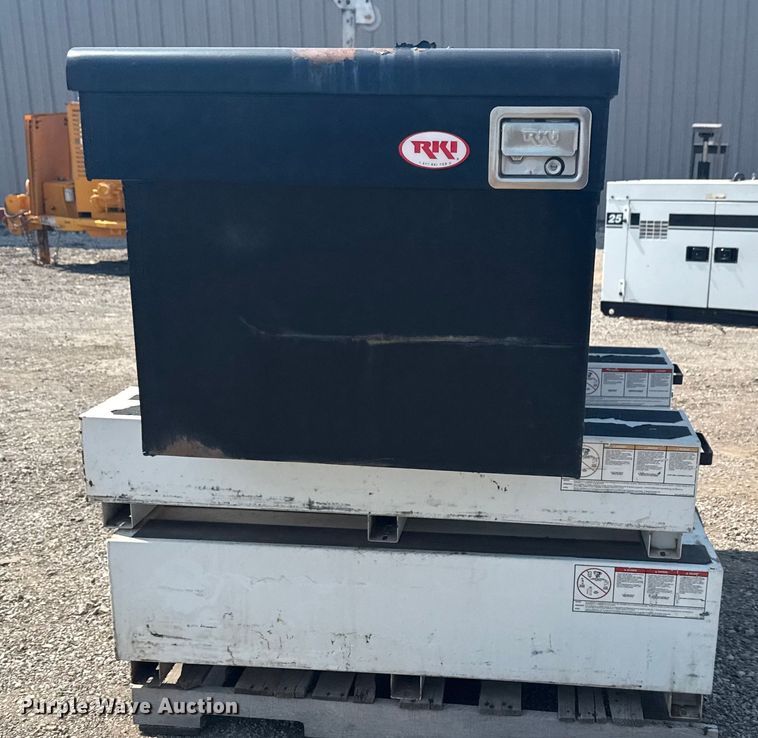 image for item EG6096 (4) toolboxes