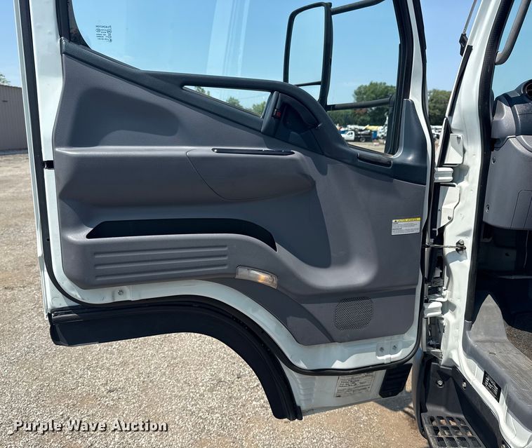 image for item EG6097 2014 Mitsubishi Fuso FE Duonic box truck