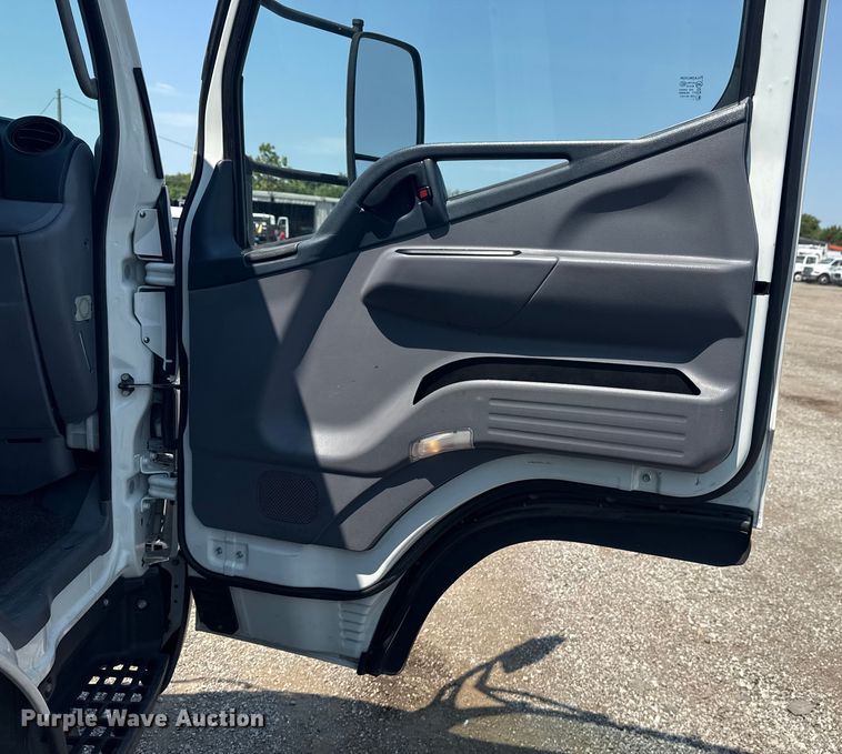 image for item EG6097 2014 Mitsubishi Fuso FE Duonic box truck