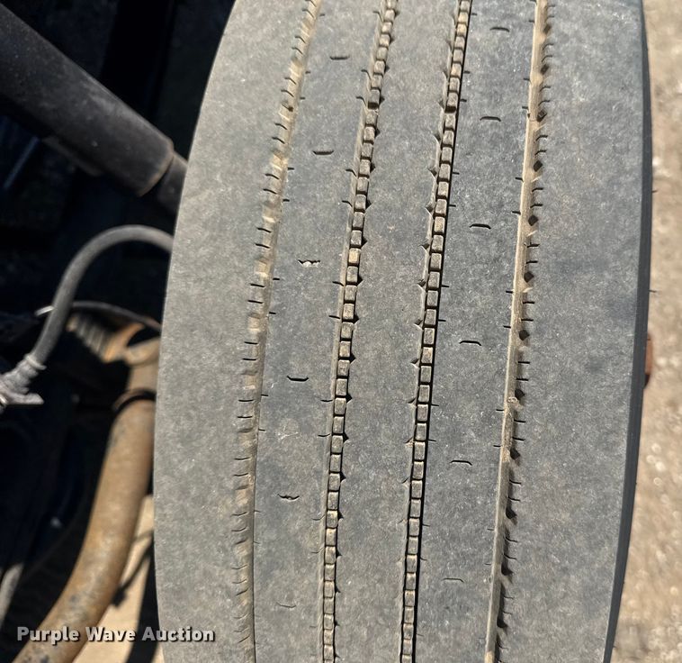 image for item EG6097 2014 Mitsubishi Fuso FE Duonic box truck