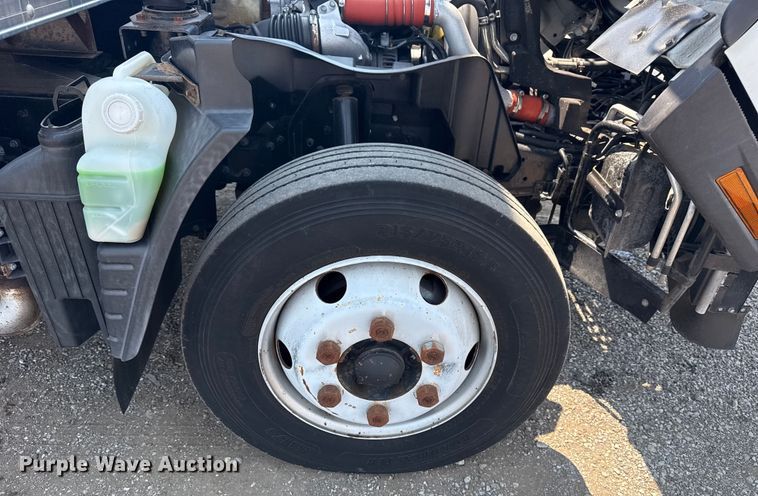 image for item EG6097 2014 Mitsubishi Fuso FE Duonic box truck