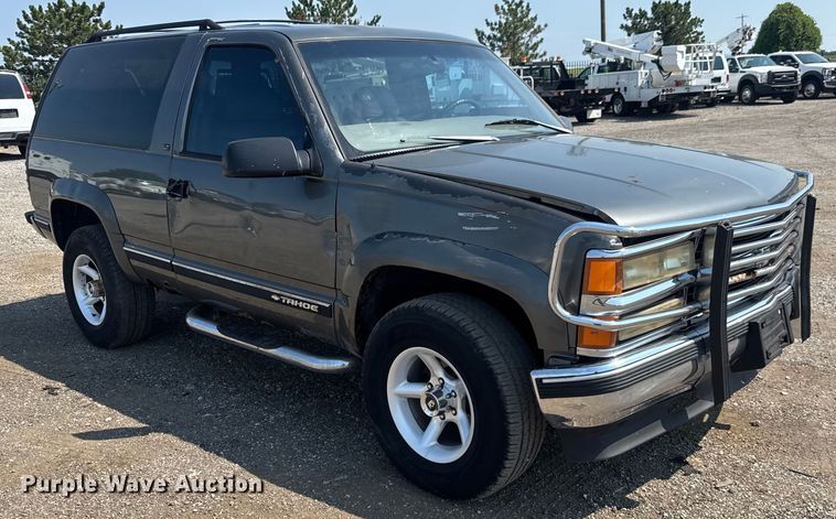 image for item EG6105 1999 Chevrolet Tahoe SUV