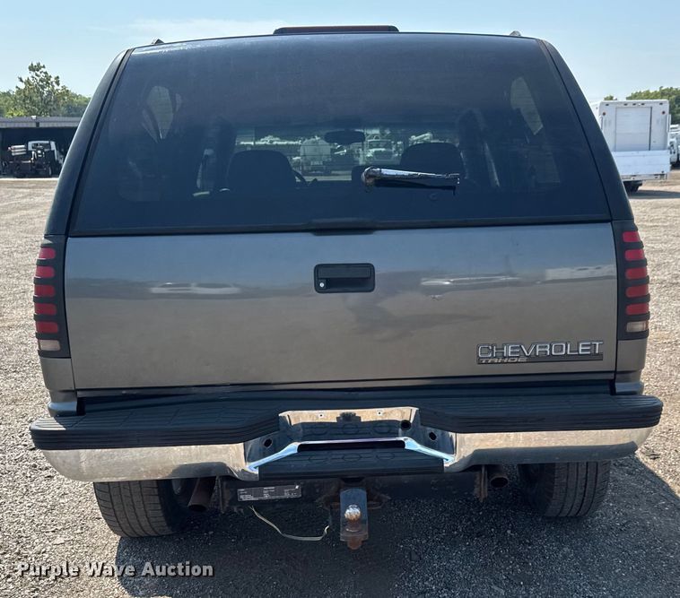 image for item EG6105 1999 Chevrolet Tahoe SUV