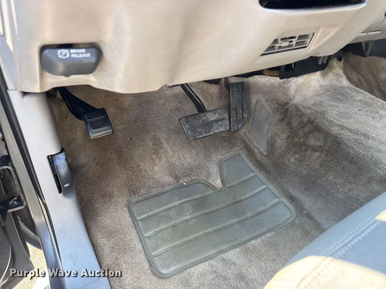 image for item EG6105 1999 Chevrolet Tahoe SUV