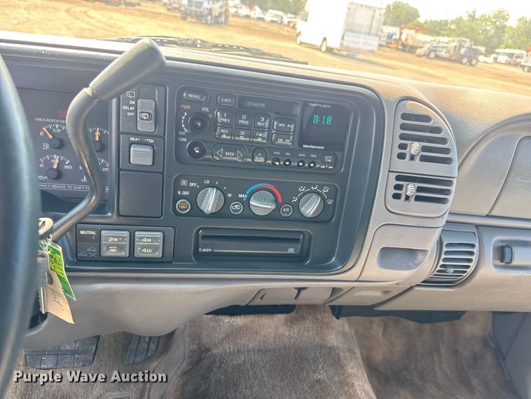 image for item EG6105 1999 Chevrolet Tahoe SUV