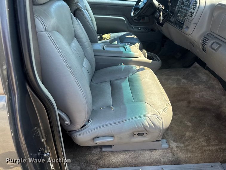 image for item EG6105 1999 Chevrolet Tahoe SUV