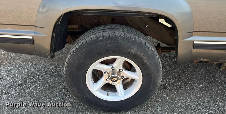 image for item EG6105 1999 Chevrolet Tahoe SUV