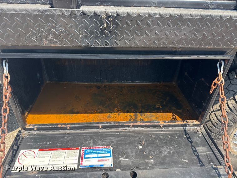 image for item EG6108 2017 Ford F350 Super Duty Crew Cab flatbed pickup truck