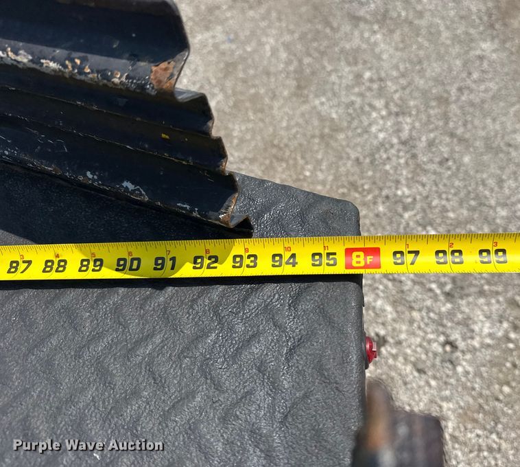 image for item EG6108 2017 Ford F350 Super Duty Crew Cab flatbed pickup truck