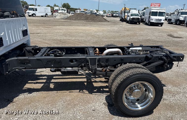 image for item EG6123 2018 Ford F550 Super Duty truck cab and chassis