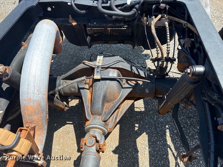 image for item EG6123 2018 Ford F550 Super Duty truck cab and chassis