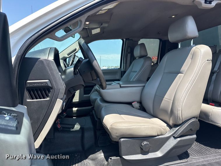 image for item EG6123 2018 Ford F550 Super Duty truck cab and chassis