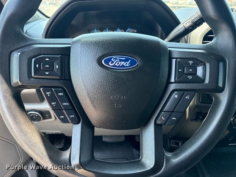 image for item EG6123 2018 Ford F550 Super Duty truck cab and chassis