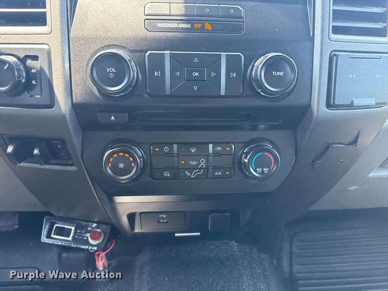 image for item EG6123 2018 Ford F550 Super Duty truck cab and chassis