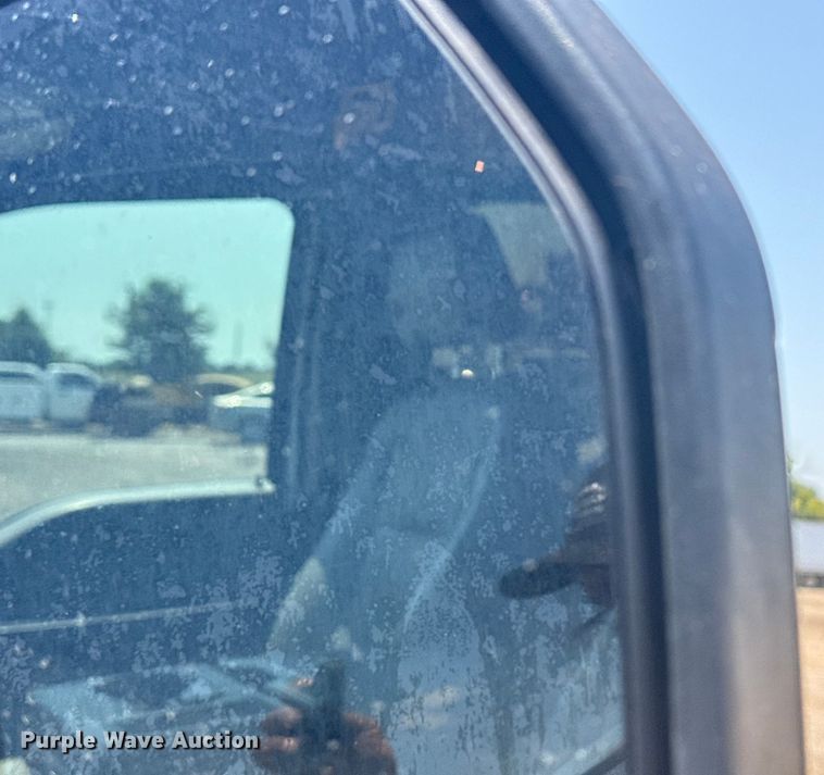 image for item EG6123 2018 Ford F550 Super Duty truck cab and chassis