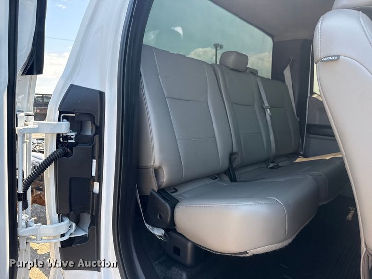 image for item EG6123 2018 Ford F550 Super Duty truck cab and chassis