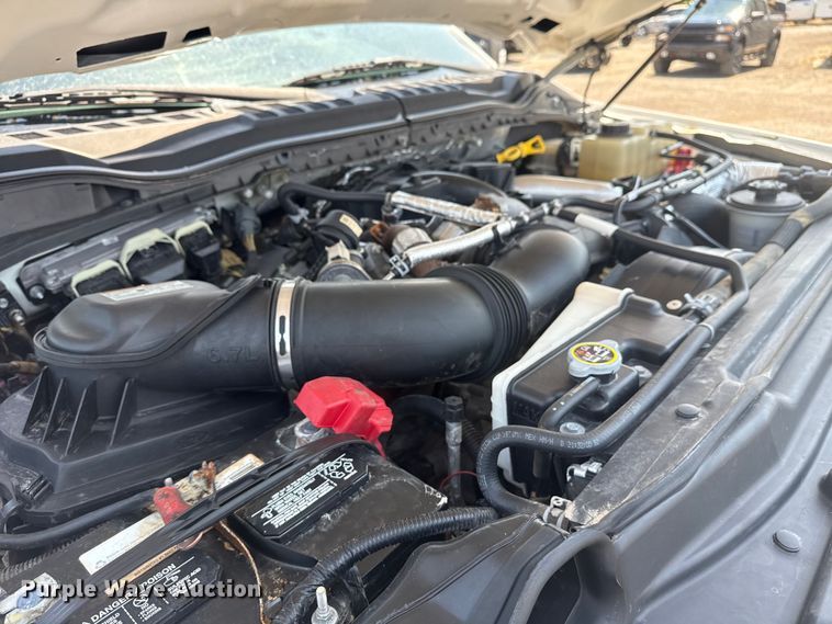 image for item EG6123 2018 Ford F550 Super Duty truck cab and chassis